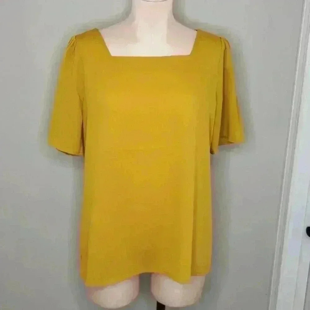 Ann Taylor Factory NWT New Yellow Gold‎ Womens Medium Top